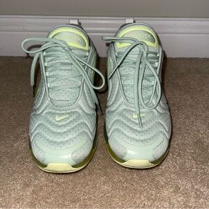 Nike Air Max 720 Women’s Sneakers Size 8.5 Pale Mint Green Volt Running Shoes
